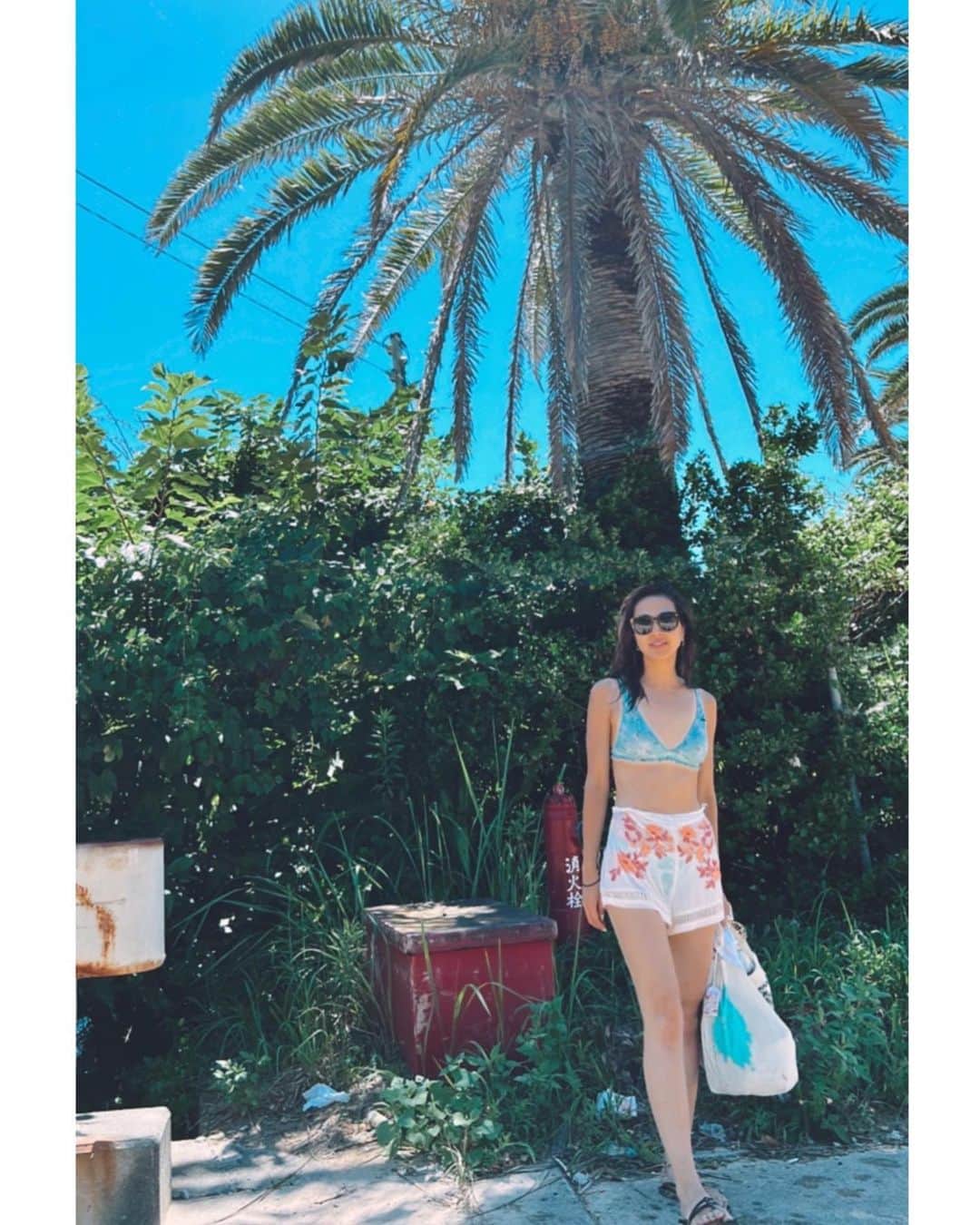 高橋有紀子のインスタグラム：「* あれ、9月終わったの🫨？？？  夏はまだ終わってないよね？  10月もきっとあっという間だこりゃ🫨🫨🫨  #夏をあきらめない」