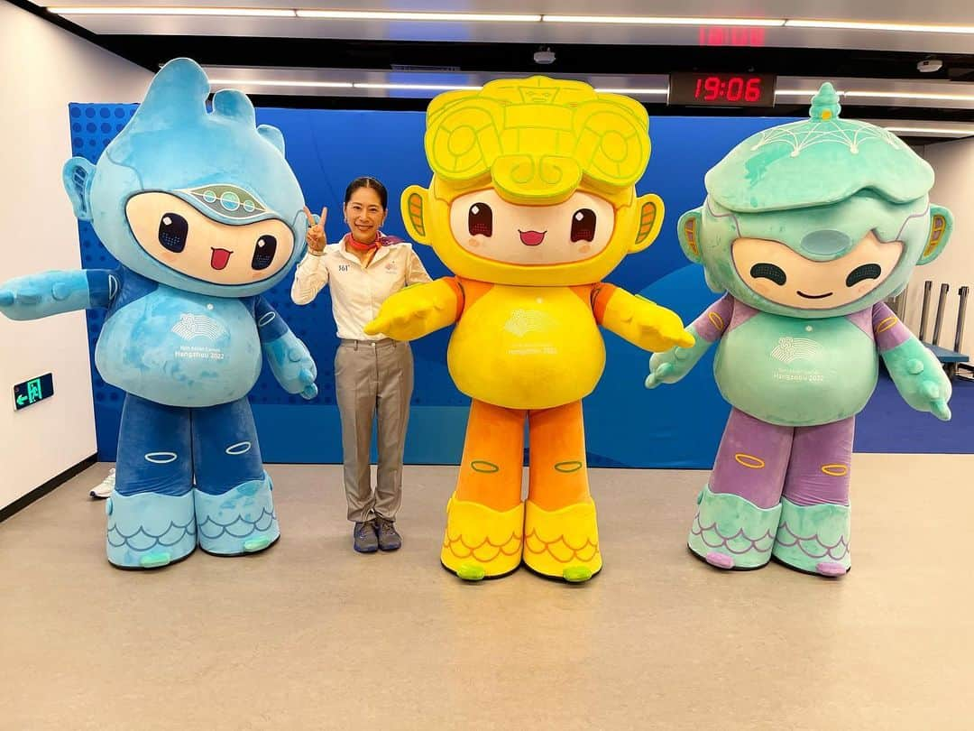 中川真依さんのインスタグラム写真 - (中川真依Instagram)「. Asian Games in Hangzhou🇨🇳✨  飛込競技の2日目が終わり 明日からは個人種目が始まります💪💪💪😆📣  皆さん応援よろしくお願いします😆🎌✨✨  #アジア大会 #asiangames2023  #飛込 #杭州」10月1日 21時35分 - maimai.47