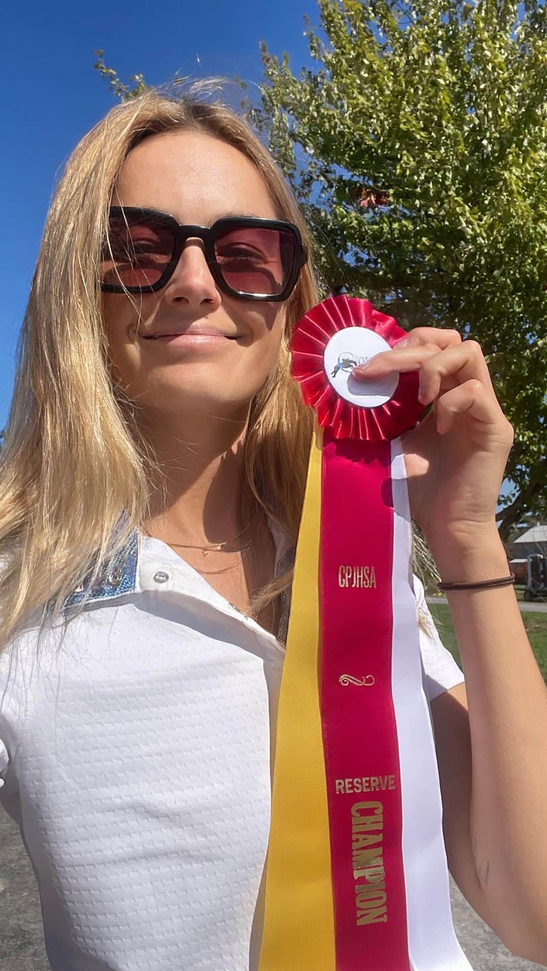 ブリジット・マルコムのインスタグラム：「1st in the .70 jumpers and 3rd in the speed this weekend to finish reserve champion for our division for the first time 🥰❤️ Ruca you are the ultimate G ❤️❤️」
