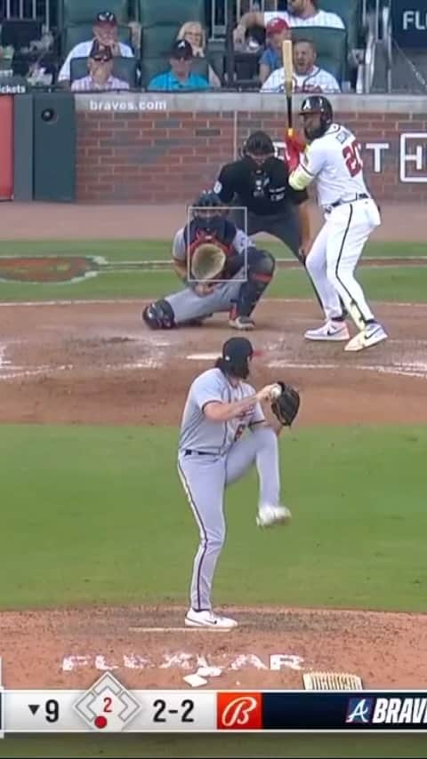 アトランタ・ブレーブスのインスタグラム：「@thebigbear13ozuna’s home run ties the MLB team record for most home runs in a season!」
