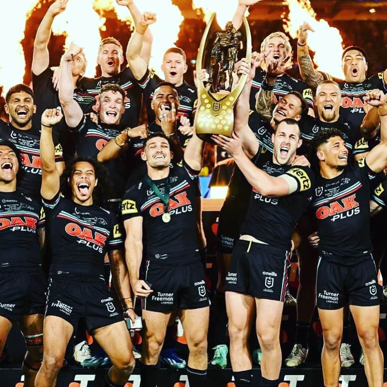 ドミニク・パーセルのインスタグラム：「@penrithpanthers congratulations on a historic win.   As a proud penrith lad growing up in the mid 70’s 80’s the Panthers were everything.   Four consecutive grand finals 3 wins in a row. Best team of the modern era.   @_nathancleary like all GREATS you iced it when needed.   @nrl congrats on a wonderful year displaying “RUGBY LEAGUE” the greatest game in the world.   For the layman. Not “RUGBY UNION” that’s a shit game. 😂😂😂😂  @brisbanebroncos could have gone either way. Congrats on a great year. Premierships to come for sure.   A new rivalry is born.」