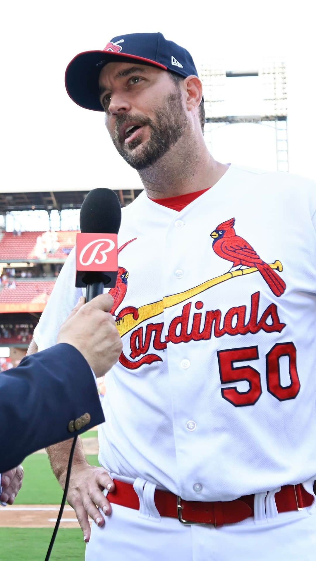 のインスタグラム：「“It’s been an honor and a treasure for me to be a St. Louis Cardinal this many years, and I love y’all so much. Thank you.” 🫶」