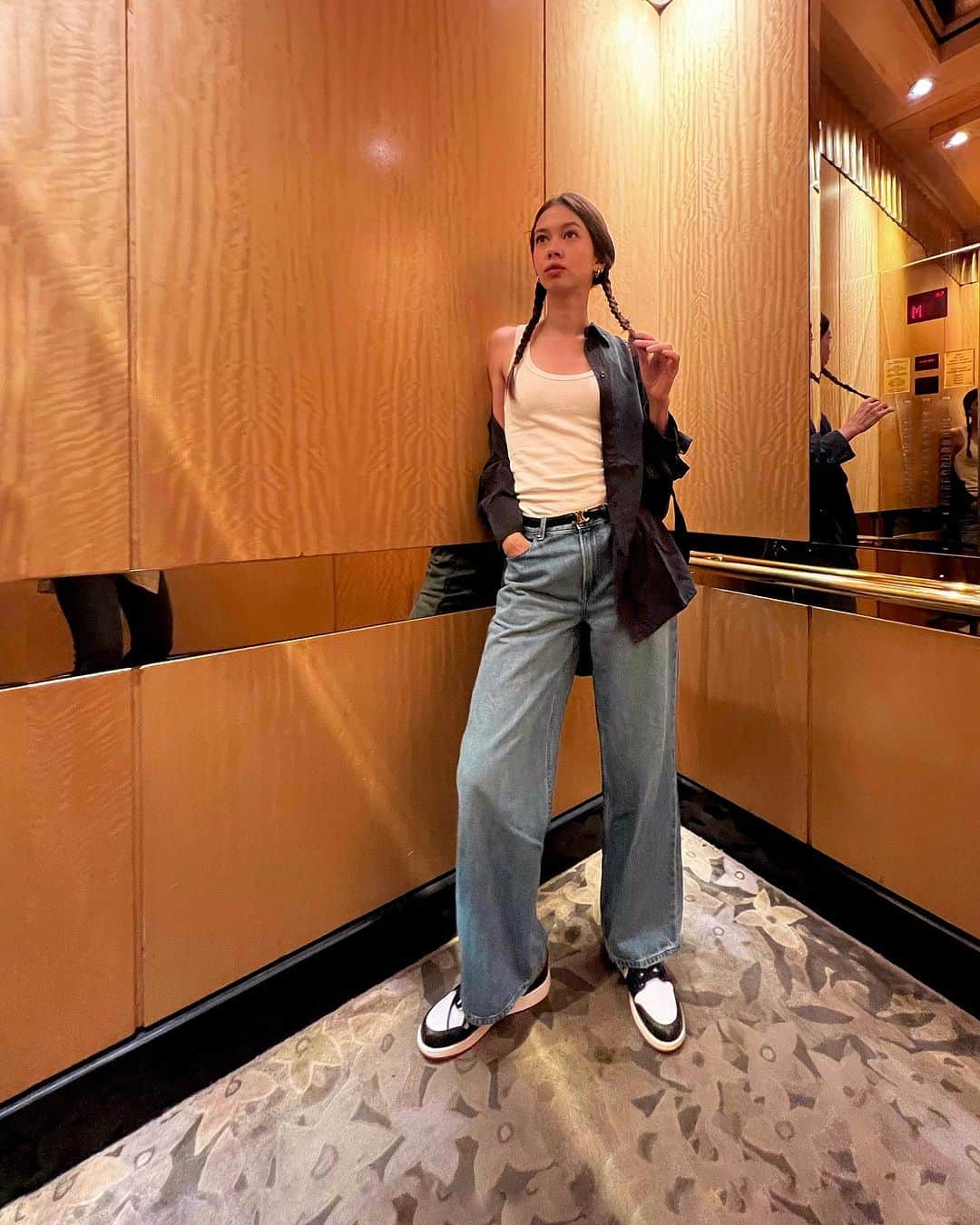 ユキ・カトウのインスタグラム：「Elevator fit check X RBF lol.」