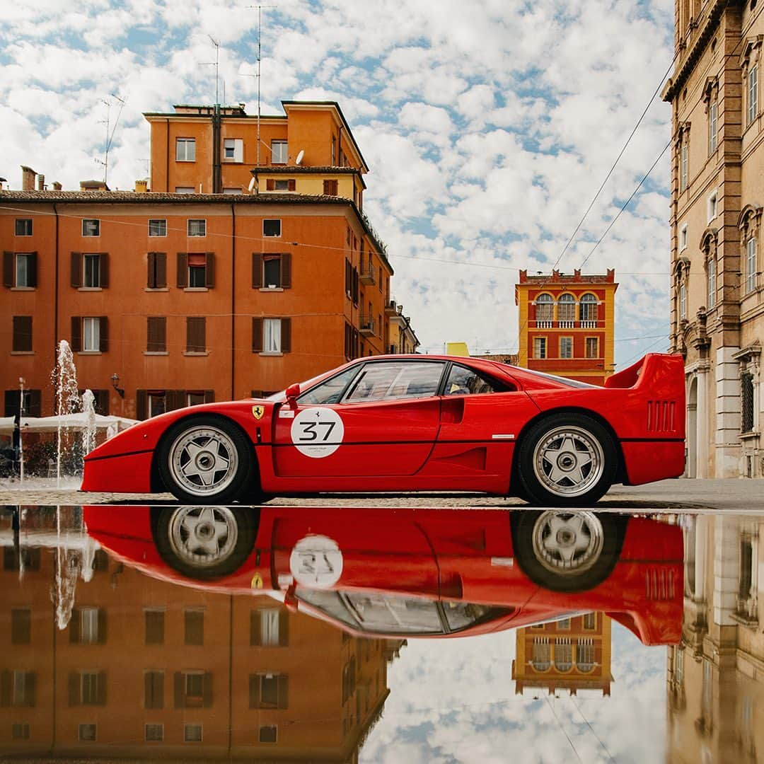 フェラーリさんのインスタグラム写真 - (フェラーリInstagram)「After passing through the Ferrari factory in #Maranello, the tour has come to an end, with a fleet of #FerrariF40 gracing the #Modena town and the Fiorano track.   Throughout the Ferrari F40 Legacy Tour, participants embarked on a captivating journey that was more than an event. It has been a chance for them to enjoy their cars as it was meant to be driven, on some of Italy’s most beautiful roads.   #Ferrari #MuseiFerrari #DrivingFerrari」10月1日 23時49分 - ferrari