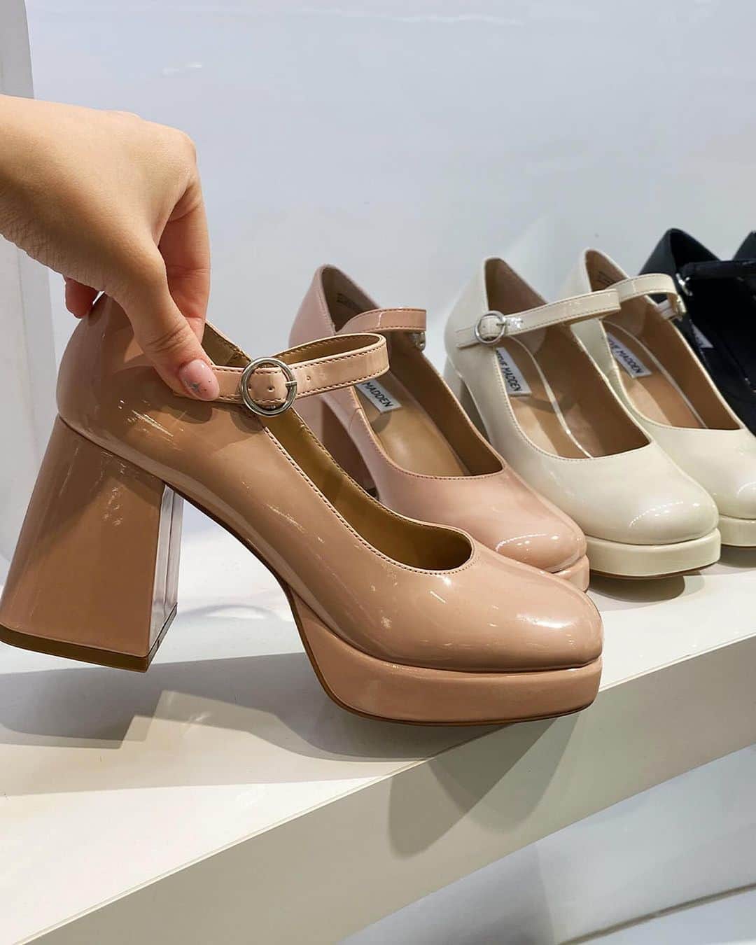 Macy'sのインスタグラム：「Shopping with your bestie photo dump! Which cosmetics, shoes, and bags are your faves? Get an extra 30% off these styles with code: VIP now though 10/2. Exclusions apply.」