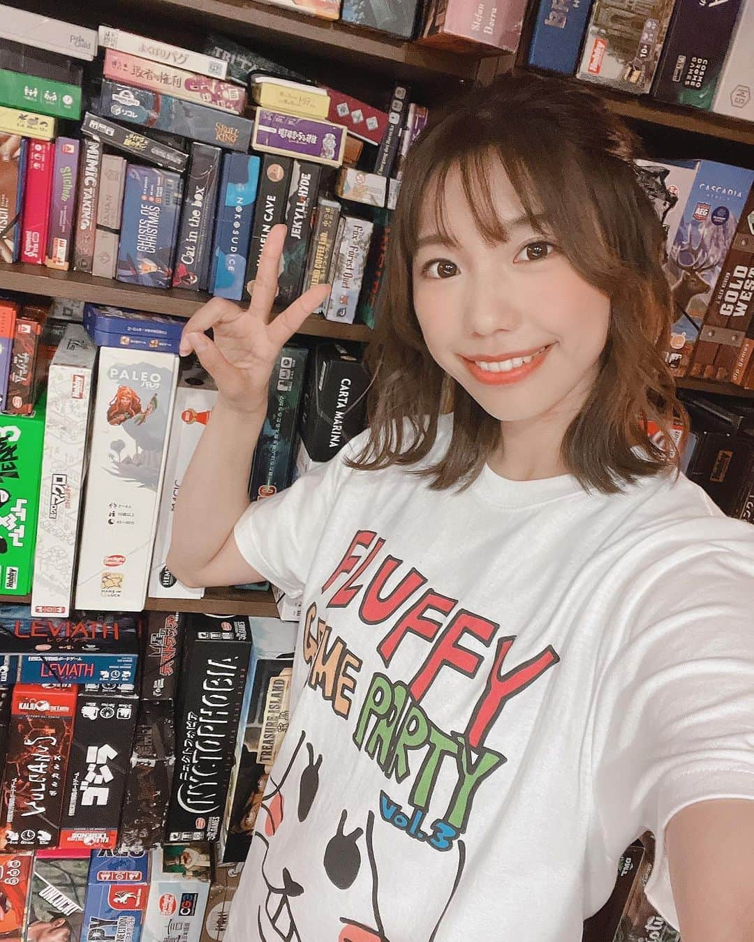 桐谷蝶々のインスタグラム：「🧩 FLUFFY GAME PARTY！vol.3 in有明亭 ボードゲーム会ありがとうございましたー！ 皆さんと色んなゲームで遊べて楽しかったです🥳  そして 次回のイベントが決まりました⭐️ Fluffy partyとしては最後のイベントです。 2024年1月13日土曜日17時開催！ ぜひ予定空けておいてくださいー！  #ふらてぃ #平山笑美 #桐谷蝶々  #ボードゲーム #ボードゲームカフェ #有明亭 #ボドゲカフェ #ボドゲ」