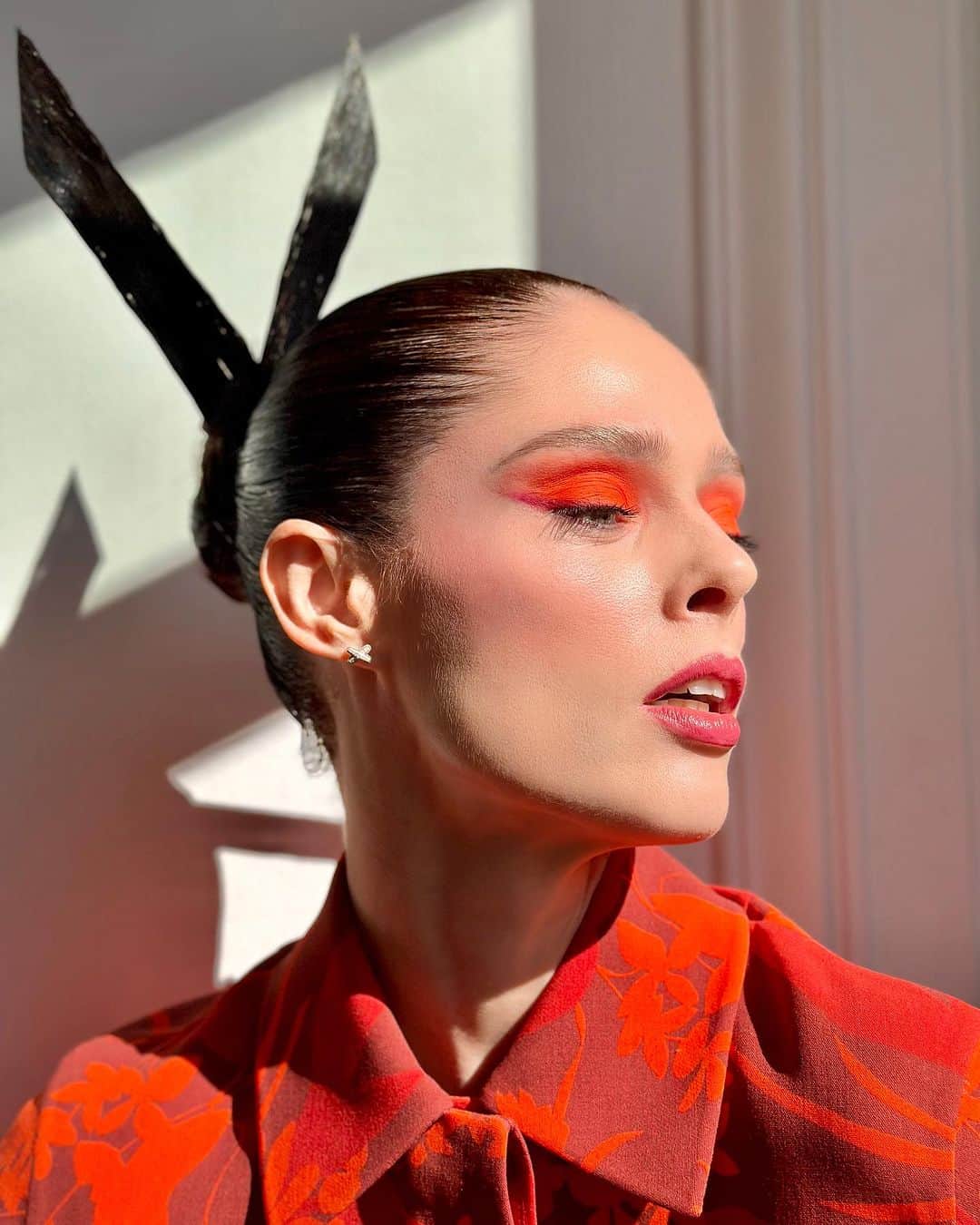 ココ・ロシャのインスタグラム：「A pleaure to see the hard work of my friends at @akrisofficial on their show today at #parisfashionweek」
