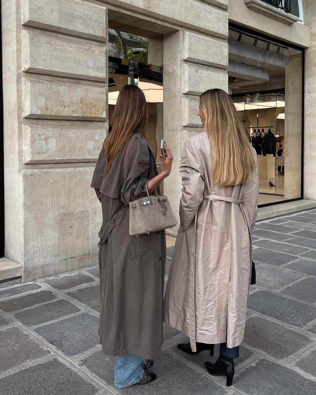 Mathilde Goehlerのインスタグラム：「Matching in Paris ♥️」