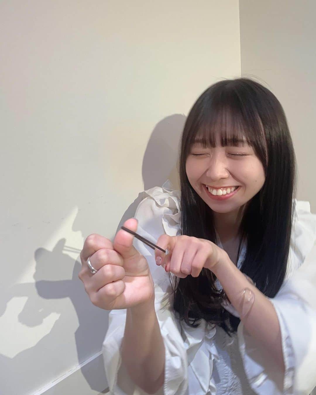 松田美里さんのインスタグラム写真 - (松田美里Instagram)「めちゃめちゃ楽しそうゴム飛ばしﾋﾞｮｰﾝ @sakodasan いつもありがとーう  今回のカラーもよいなあ ほんとに安心して全任せ出来るです 絶妙に細かいこというけど🐹笑」10月2日 0時44分 - miri_matsuda