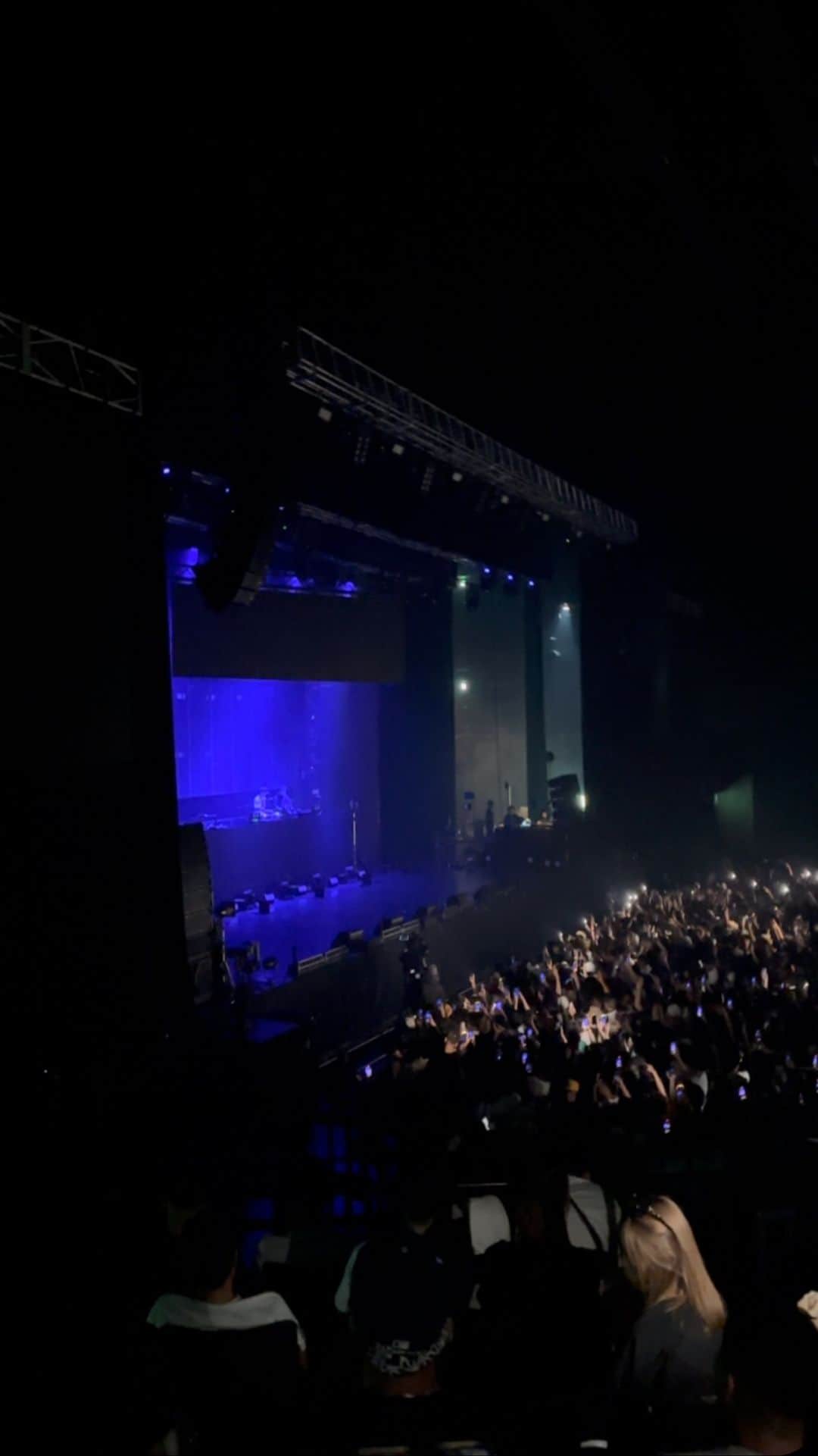 LEXのインスタグラム：「GOODBYE COLD HEARTS」