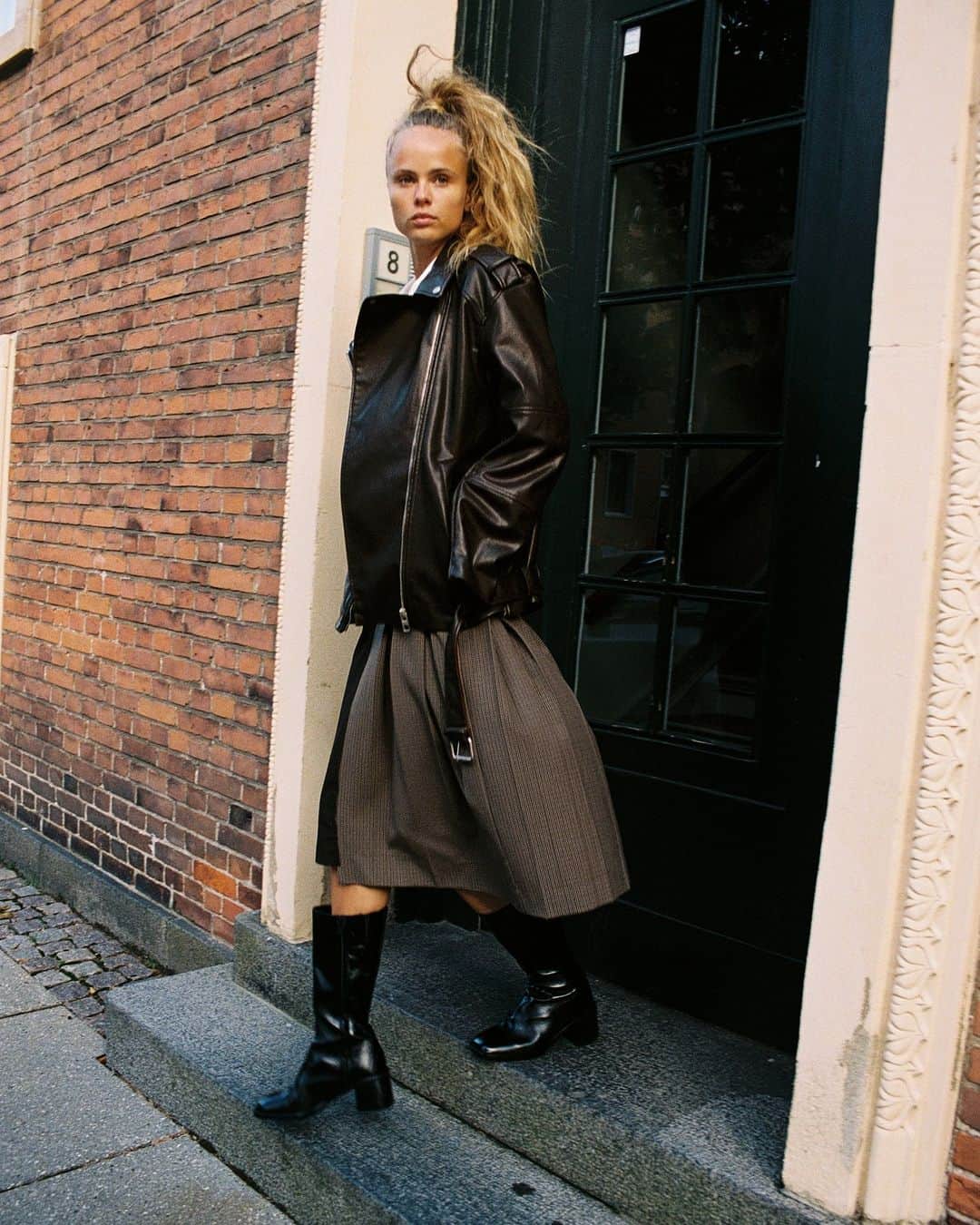 のインスタグラム：「The biker trend #zara」
