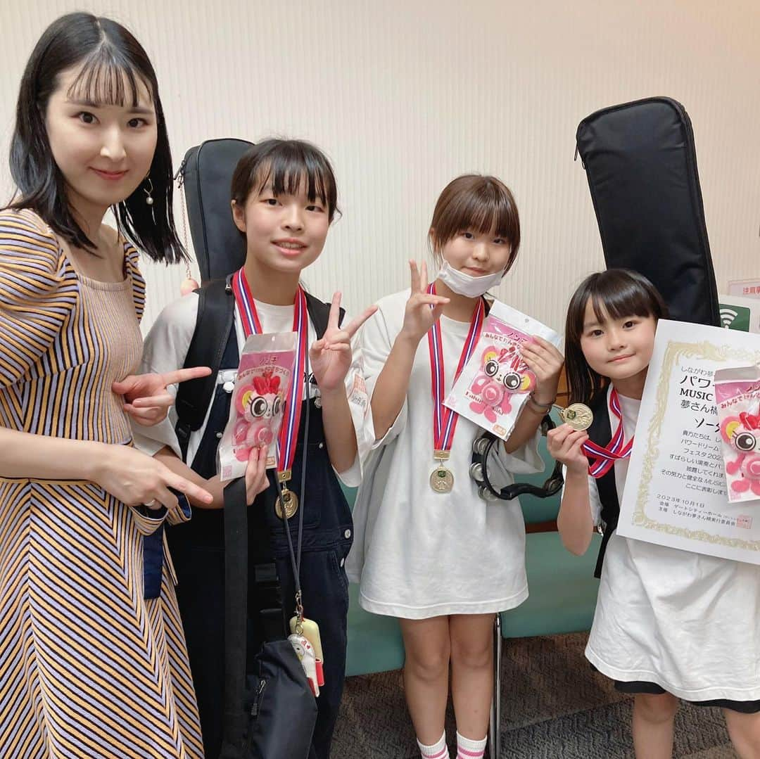 大久保初夏さんのインスタグラム写真 - (大久保初夏Instagram)「今年で1番顔面偏差値の高い女の子に会いました👼  #夢さん橋 #パワードリームミュージックフェスタ #スパンキー #しながわ  #大崎 #ゲートシティホール  #品川区 #児童館 #審査員 #させていただきました #小さなベーシスト #小学生 #中学生 #高校生  #みんな #キラキラ #してました   ※親御さんからの許可いただきまして載せております。」10月2日 1時08分 - shokaokubo