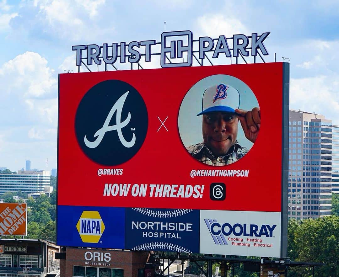 アトランタ・ブレーブスのインスタグラム：「Yooooo this is dope!!!! Reppin the A and talking about the @braves postseason on @threads!!!! Let’s gooooo 👏🏾👏🏾👏🏾👏🏾 @morehearsay」