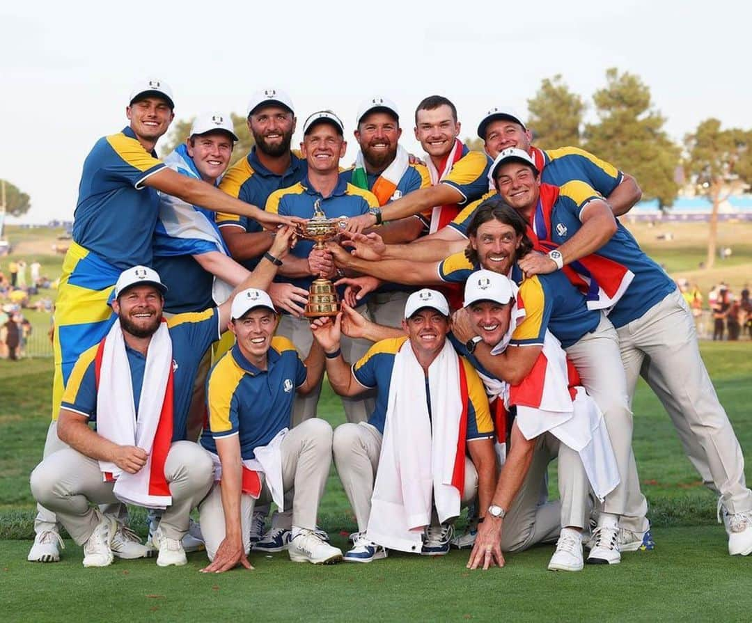 ポール・ケーシーさんのインスタグラム写真 - (ポール・ケーシーInstagram)「Team Europe! Congratulations to these guys. What a team. Some of the most amazing golf I’ve ever seen. 🇪🇺🏆 #RyderCup #TeamEurope」10月2日 1時36分 - paul_caseygolf