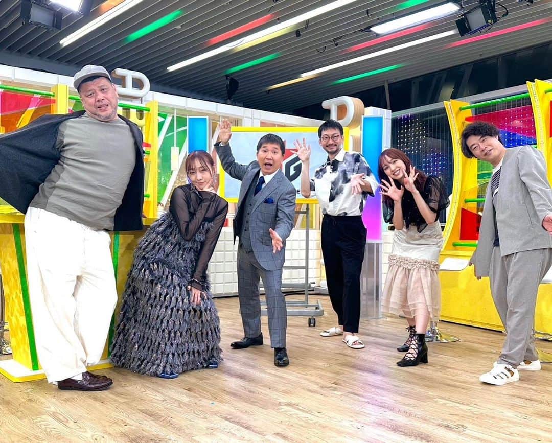 飯窪春菜のインスタグラム：「🀄️  テレビ朝日「熱闘!Mリーグ」 久しぶりに出演させて頂きました！  周りでも麻雀する人が増えてきてここ最近はよく友達と麻雀しています☺️🀄️ まだまだぺーぺーだけど、麻雀って楽しい！  今シーズンのMリーグも必見ですね🔥  Abemaで見逃し配信が観られるのでぜひ！  #麻雀 #mリーグ #熱闘mリーグ #abema」
