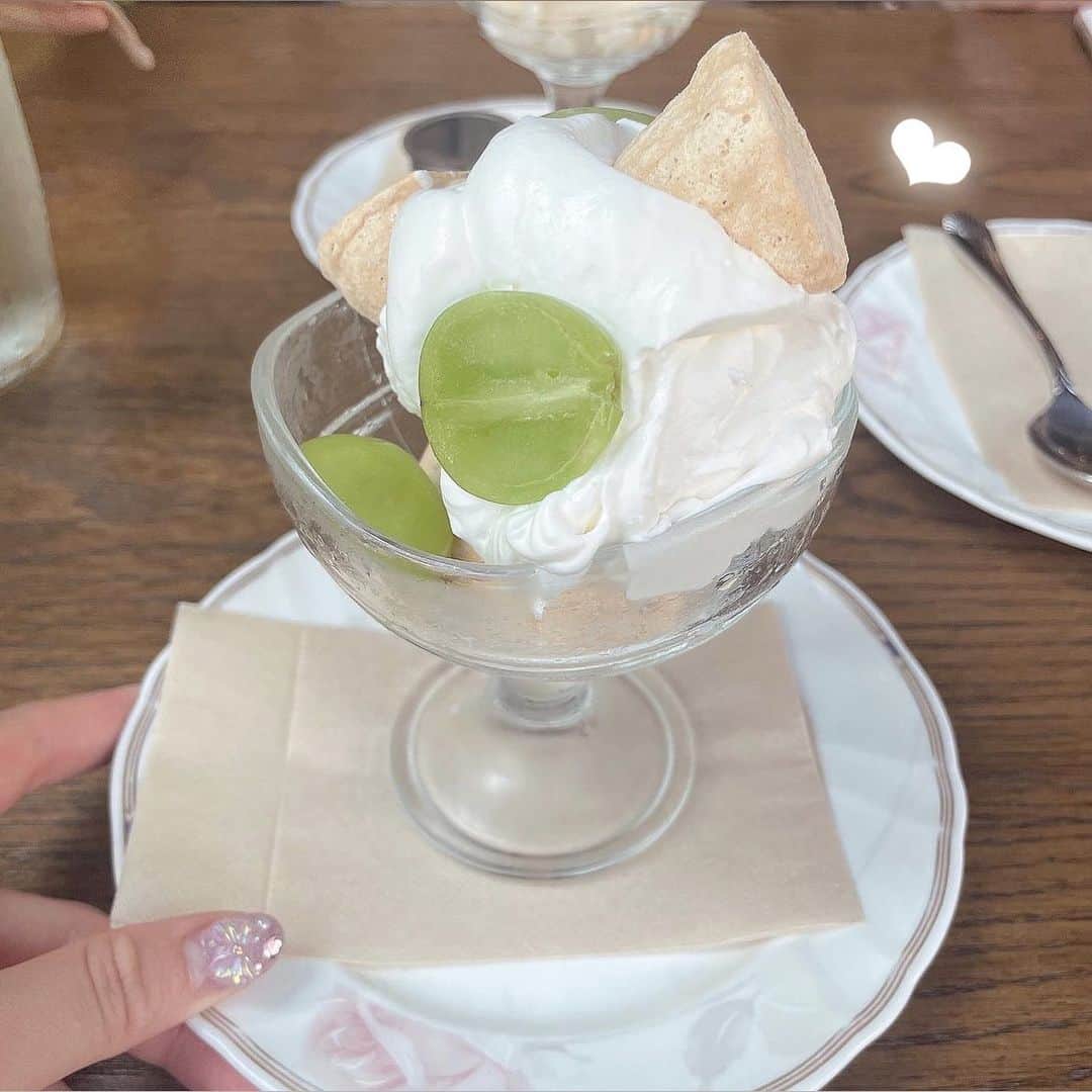 坂本理紗さんのインスタグラム写真 - (坂本理紗Instagram)「最近全然カフェ行けてなくて行きたい欲上昇中…；； 甘いもの食べたい❕❕🧁」10月2日 1時44分 - sakamoto__risa