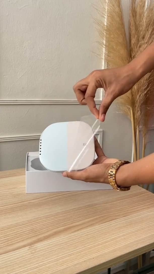 SHEINのインスタグラム：「POV: you're skipping the salon because your SHEIN BEAUTY haul just arrived 😍📦💅 @citlallialonso  🔎14836806 14371914  #SHEIN #SHEINforAll #SHEINstyle #fashion #chic #saveinstyle」
