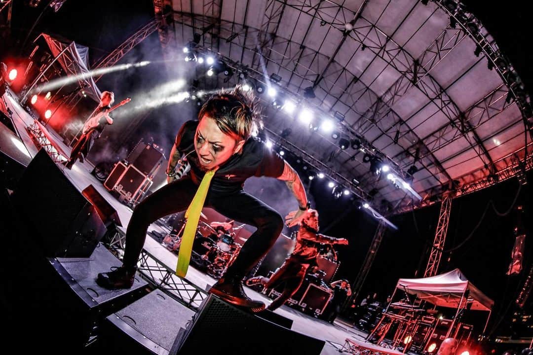 MAH さんのインスタグラム写真 - (MAH Instagram)「#JACKPOTJUICER US TOUR Day 23 at The Stone Pony Summer Stage Asbury Park, NJ.  #SiM #SiMUSTOUR #PLAYDEAD  📷 @koheisuzukiphoto」10月2日 2時40分 - mahfromsim