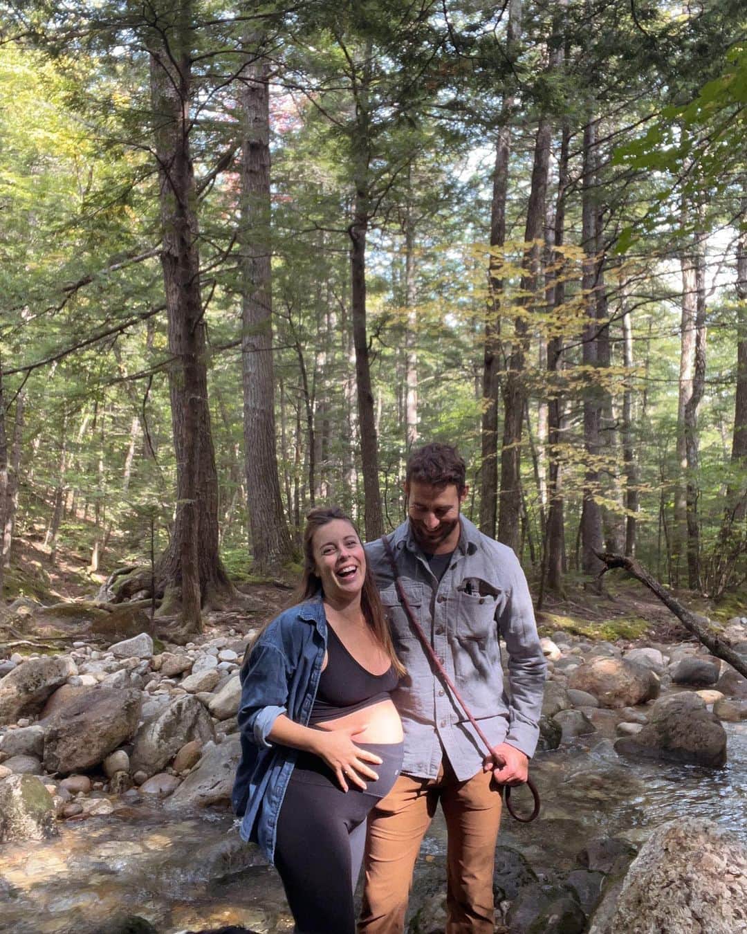 アシュリー・ワグナーのインスタグラム：「She’s *outdoorsy* 🏔️ 🏕️ 🥾」