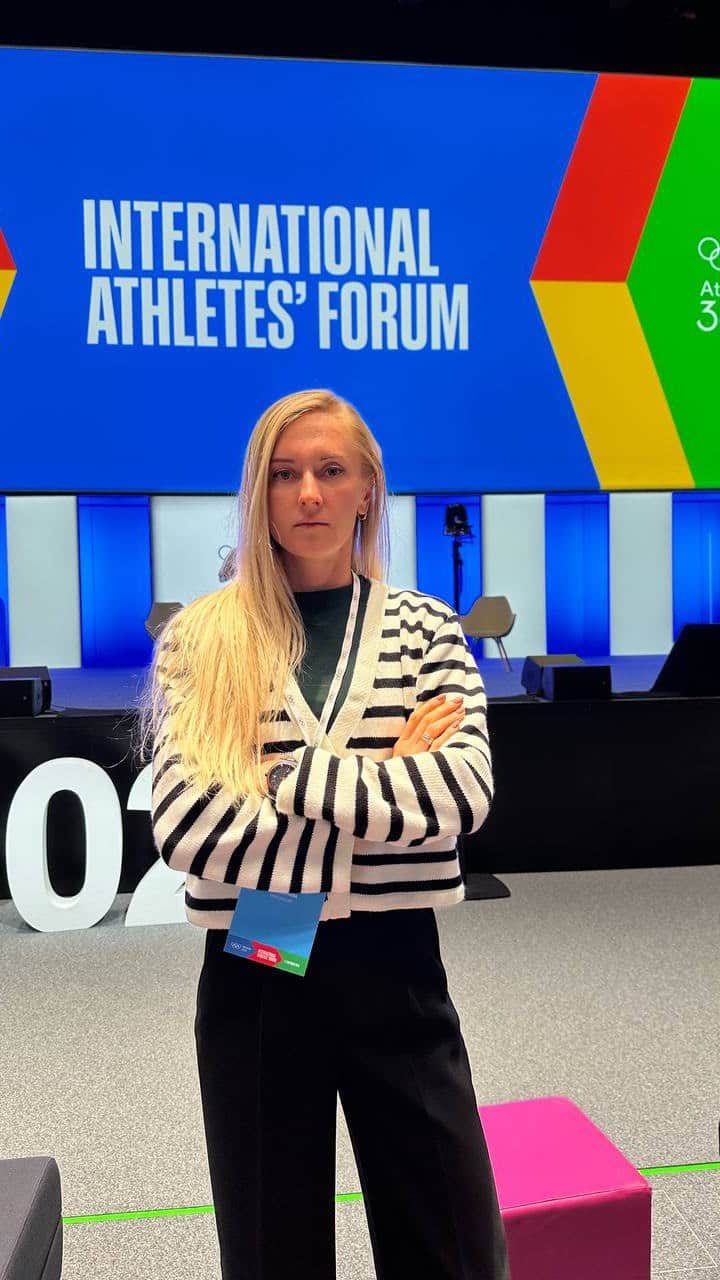 アンナ・リシコヴァさんのインスタグラム動画 (アンナ・リシコヴァInstagram)「МОК НЕ ЧУЄ ДОКАЗІВ УКРАЇНИ