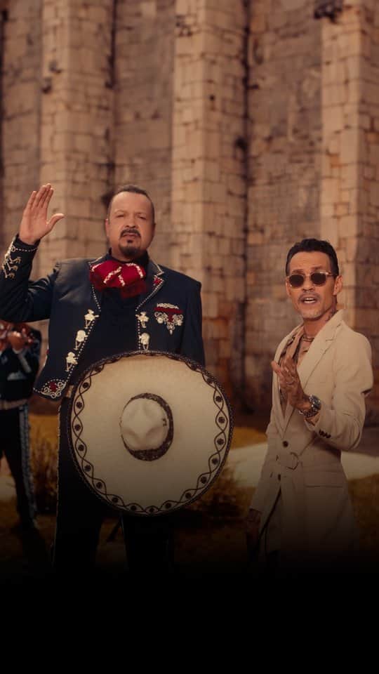 のインスタグラム：「No hay palabras para describir la experiencia de colaborar con @pepeaguilar_oficial en 'Ojalá Te Duela'. Este 5 de Octubre, será un día para celebrar. ¡Salud mi gente! 🥃🇲🇽」