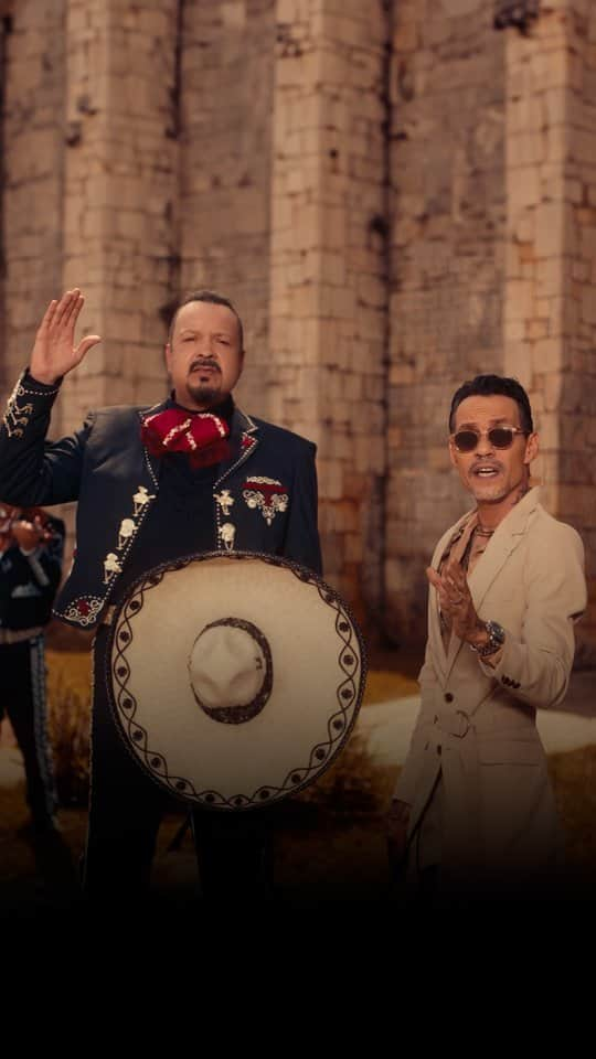 マーク・アンソニーのインスタグラム：「No hay palabras para describir la experiencia de colaborar con @pepeaguilar_oficial en 'Ojalá Te Duela'. Este 5 de Octubre, será un día para celebrar. ¡Salud mi gente! 🥃🇲🇽」