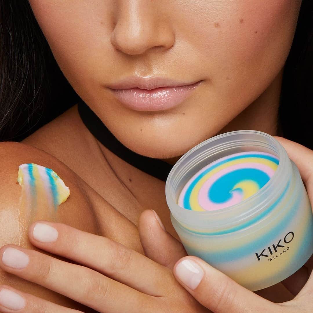 KIKO MILANOさんのインスタグラム写真 - (KIKO MILANOInstagram)「Have you ever dreamt of a multicoloured unicorn skincare treat? 🦄 We’ve got you covered! Pamper yourself with our new #KIKOCrazy90s Unicorn Body Cream: enriched with nourishing ingredients, it leaves your skin soft and scented with sweet vanilla notes 🌈 Try it now!⁣ ⁣」10月2日 4時10分 - kikomilano