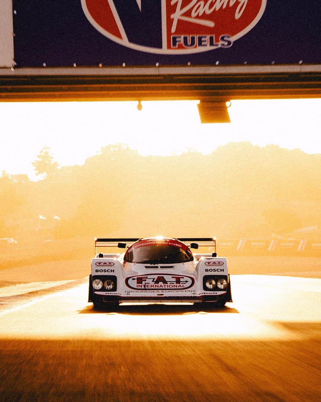 Porscheさんのインスタグラム写真 - (PorscheInstagram)「Without our community, we wouldn't be what we are. This weekend fans from all over the world gathered at the legendary Laguna Seca racetrack for Rennsport Reunion, a weekend fuelled by a shared passion from those who make our community so powerful. This was a weekend for the books. __ 718 Cayman GT4 RS: Fuel consumption combined in l/100 km: 13,2 (WLTP); CO2 emissions combined in g/km: 299 (WLTP) I https://porsche.click/DAT-Leitfaden I Status: 10/2023」10月2日 4時03分 - porsche