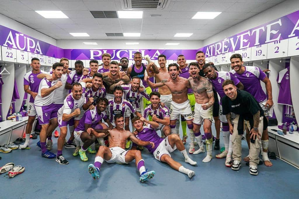 セルヒオ・エスクデロのインスタグラム：「Nos llevamos el derbi !!  TODOS JUNTOS!! ⚪️🟣 @realvalladolid」