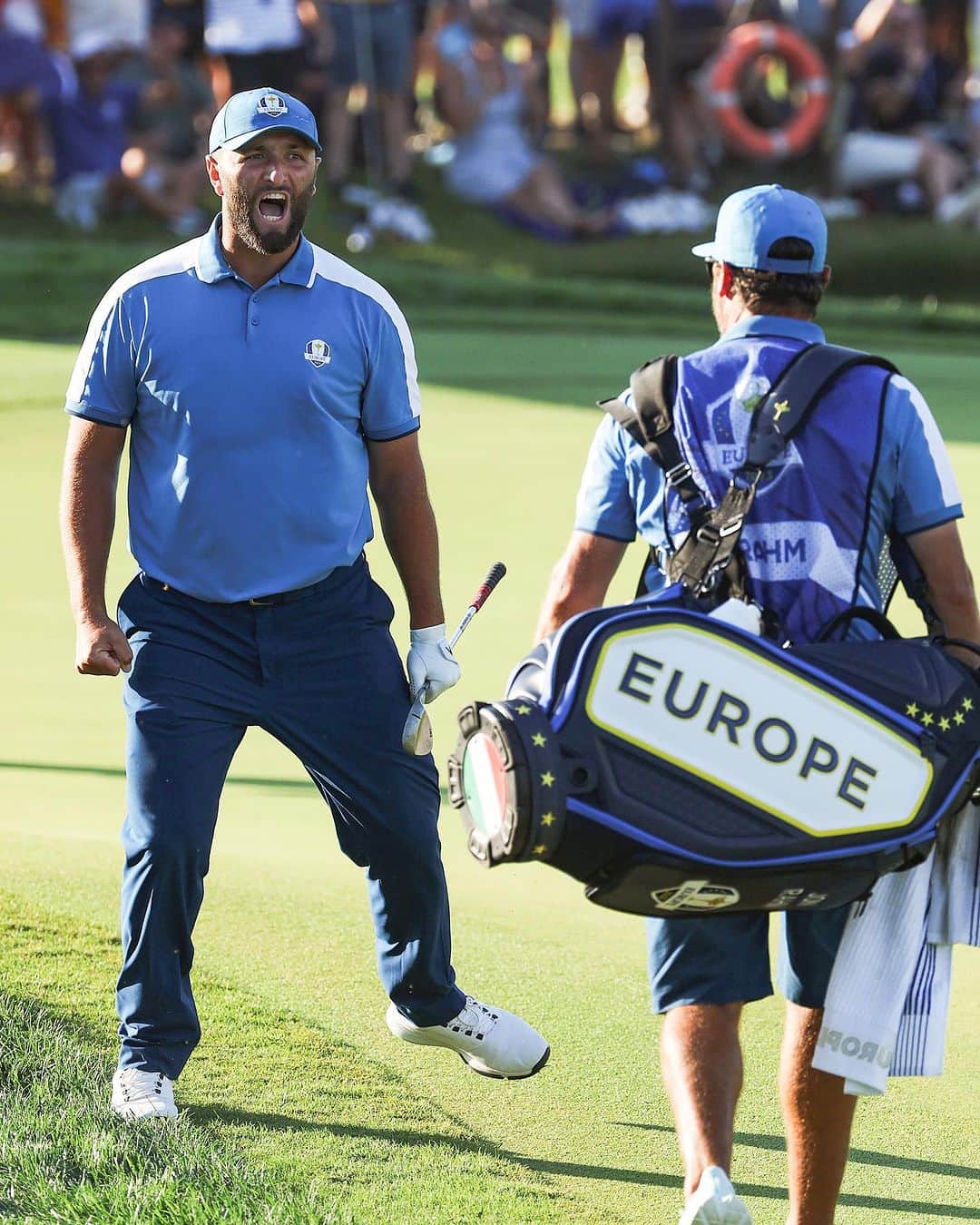 ジョン・ラームのインスタグラム：「What a week of golf. Congrats to the vet @jonrahm and the rookie @nicolaihoejgaard on winning the Ryder Cup 🏆」