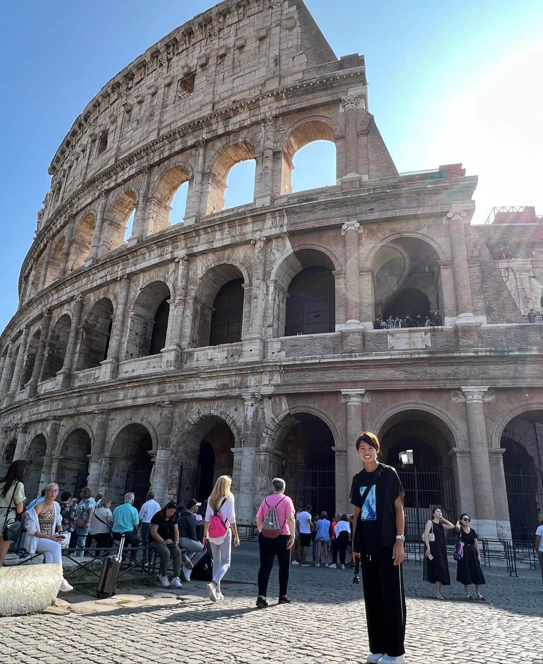 熊谷紗希のインスタグラム：「Tours of Rome🇮🇹❤️ with tour guide @moeka_1207 😂 コロッセオ、真実の口、トレヴィの泉、スペイン広場と、Romaを堪能しました🤩✌🏻 1日は施設無料Dayだったみたいで、どこの施設も大行列により中には入れませんでしたが😂、ローマの雰囲気は充分味わえました😆❤️ ガイド、そして下調べたくさんありがとう❤️🙏🏻 Grazie @moeka_1207 & @chansaki__gramm 💋 最高に楽しかったです😍❤️ #感謝」