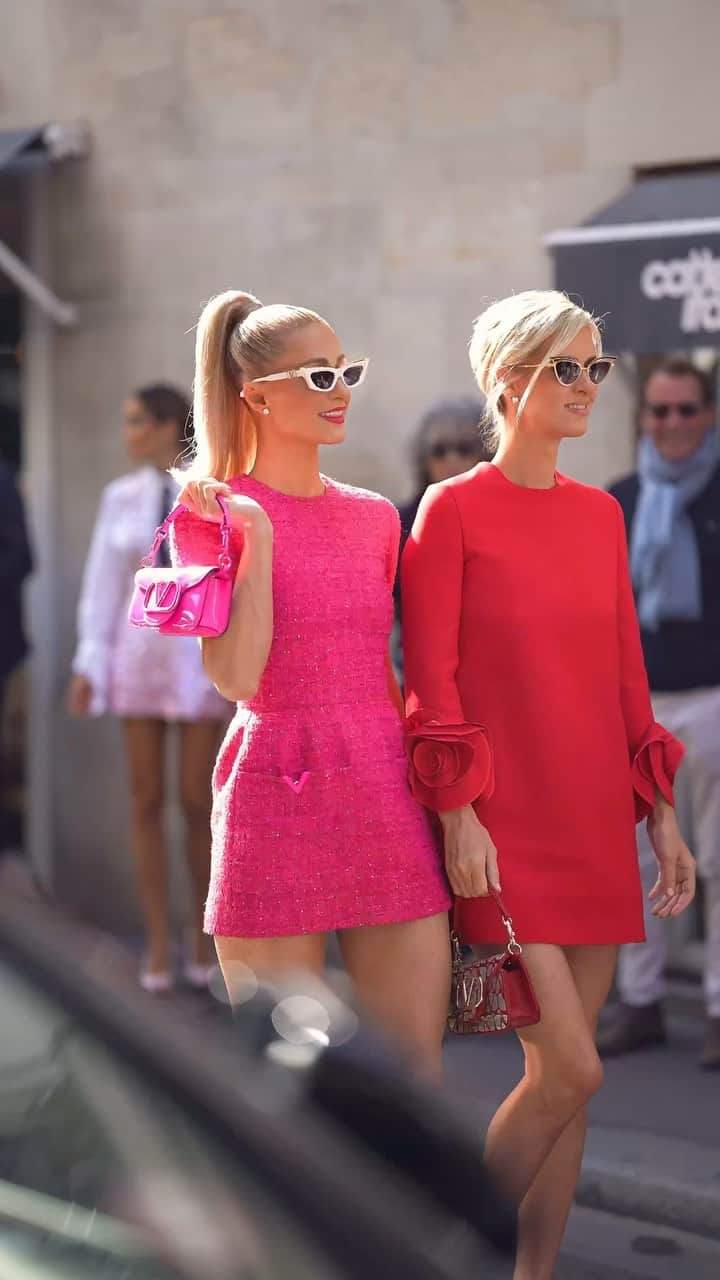 パリス・ヒルトンのインスタグラム：「Valentino Barbie vibes 👱🏻‍♀️💘👱🏻‍♀️」