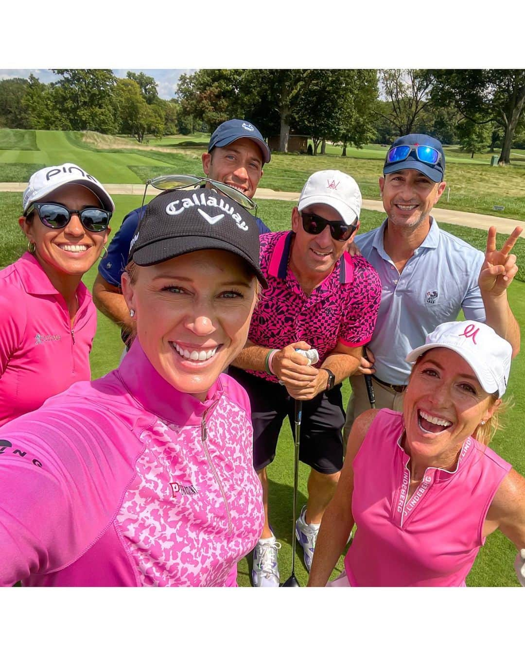 モーガン・プレッセルさんのインスタグラム写真 - (モーガン・プレッセルInstagram)「Kicking off Breast Cancer Awareness Month with some pics from an amazing day with my Woodmont family last month raising money for the Morgan Pressel Foundation. Huge thanks to @paularetosa for joining us as well! Thanks for helping us make a different in the lives of those battling breast cancer in the DMV! 💕」10月2日 6時29分 - mpressel