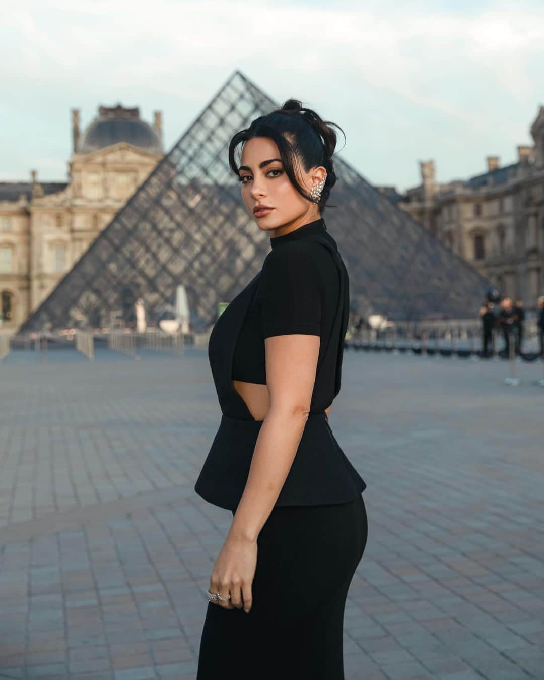 エメロード・トビアさんのインスタグラム写真 - (エメロード・トビアInstagram)「🤍 Vera Wang x Lancôme x Louvre 🤍」10月2日 6時30分 - emeraude