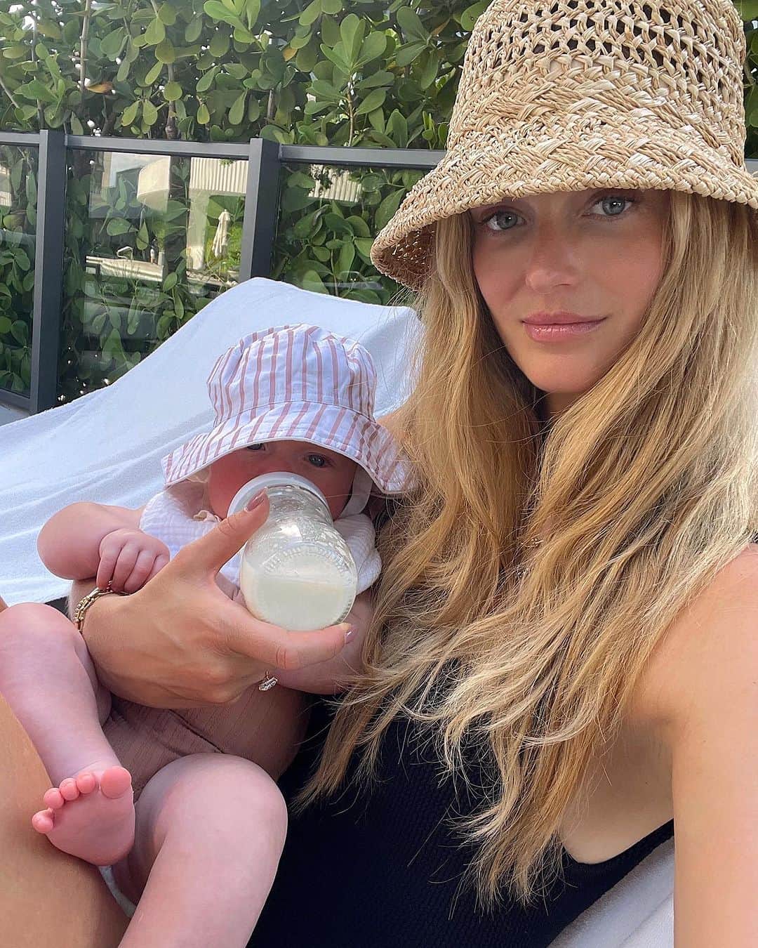 ケイト・ボックのインスタグラム：「Fall Sunday in Miami.」