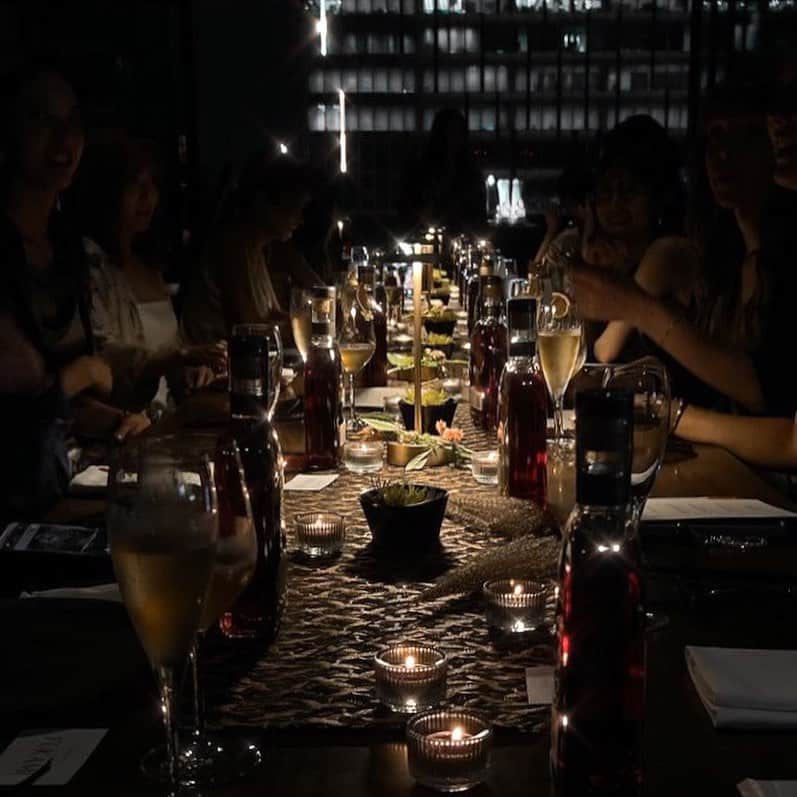 のインスタグラム：「starting the night with the gala dinner with beautiful people x beautiful view of Tokyo.   @celavitokyo  @woodfordreserve」