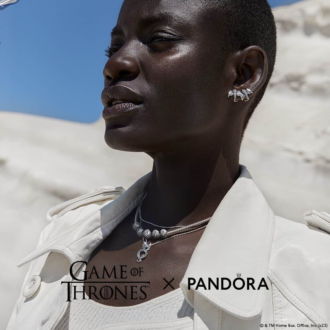 PANDORAさんのインスタグラム写真 - (PANDORAInstagram)「“Are you a sheep? No. You’re a dragon. Be a dragon.” - Olenna Tyrell, Game of Thrones, S07, E02.  #GameofThronesxPandora #GameofThrones #Pandora」10月2日 16時21分 - theofficialpandora