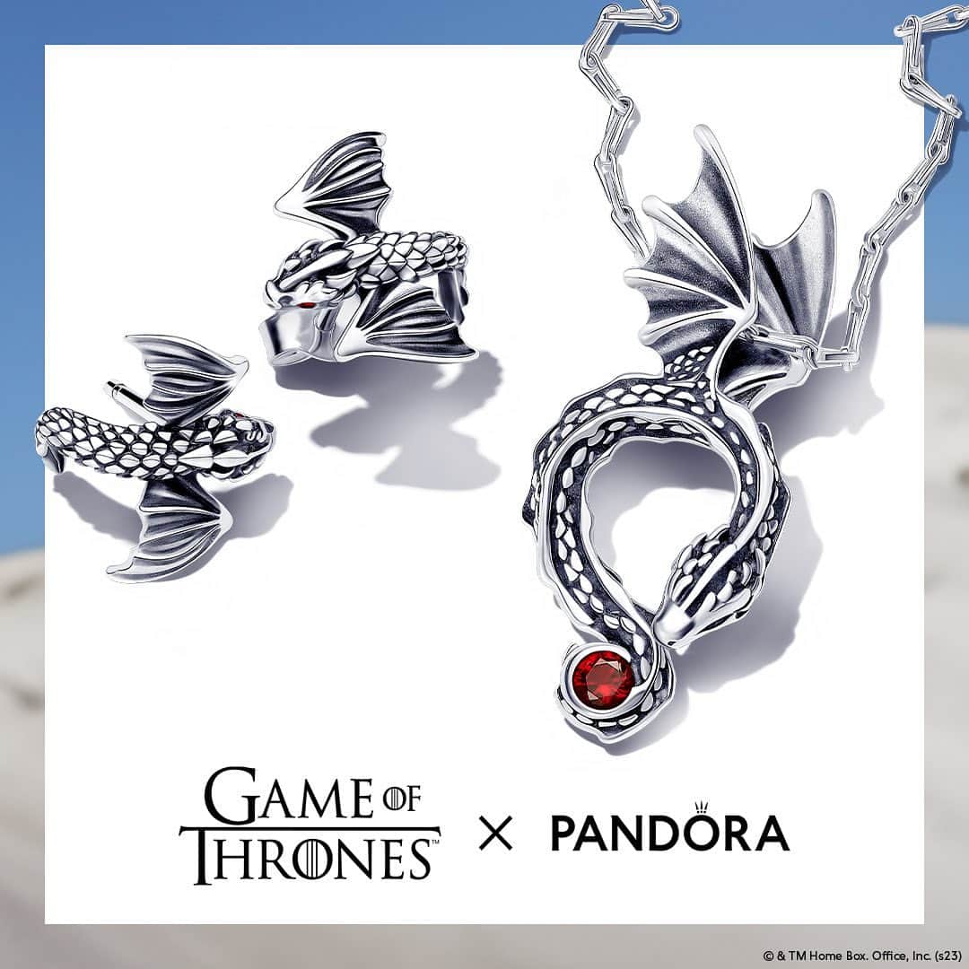PANDORAさんのインスタグラム写真 - (PANDORAInstagram)「“Are you a sheep? No. You’re a dragon. Be a dragon.” - Olenna Tyrell, Game of Thrones, S07, E02.  #GameofThronesxPandora #GameofThrones #Pandora」10月2日 16時21分 - theofficialpandora