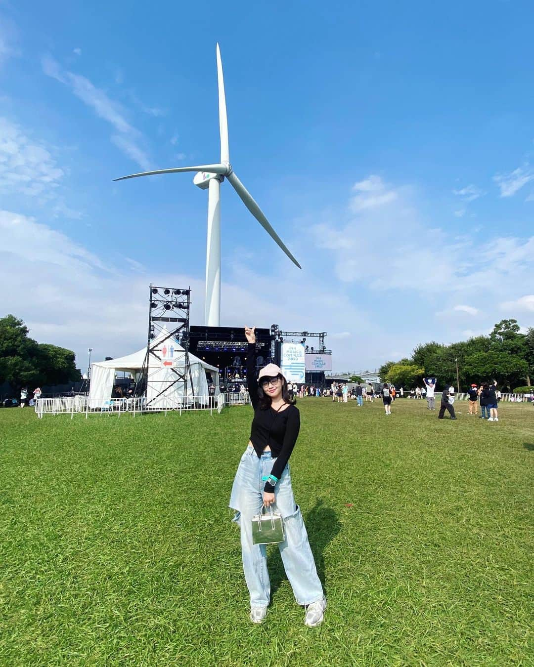 津島衣里さんのインスタグラム写真 - (津島衣里Instagram)「ひさしぶりの野外フェス🎧♡♡ 夏の終わりを感じられたフェスで幸せだった！！！  #piamusiccomplex #野外フェス #新木場 #フェス #夏の終わり」10月2日 16時46分 - eritsushima_official