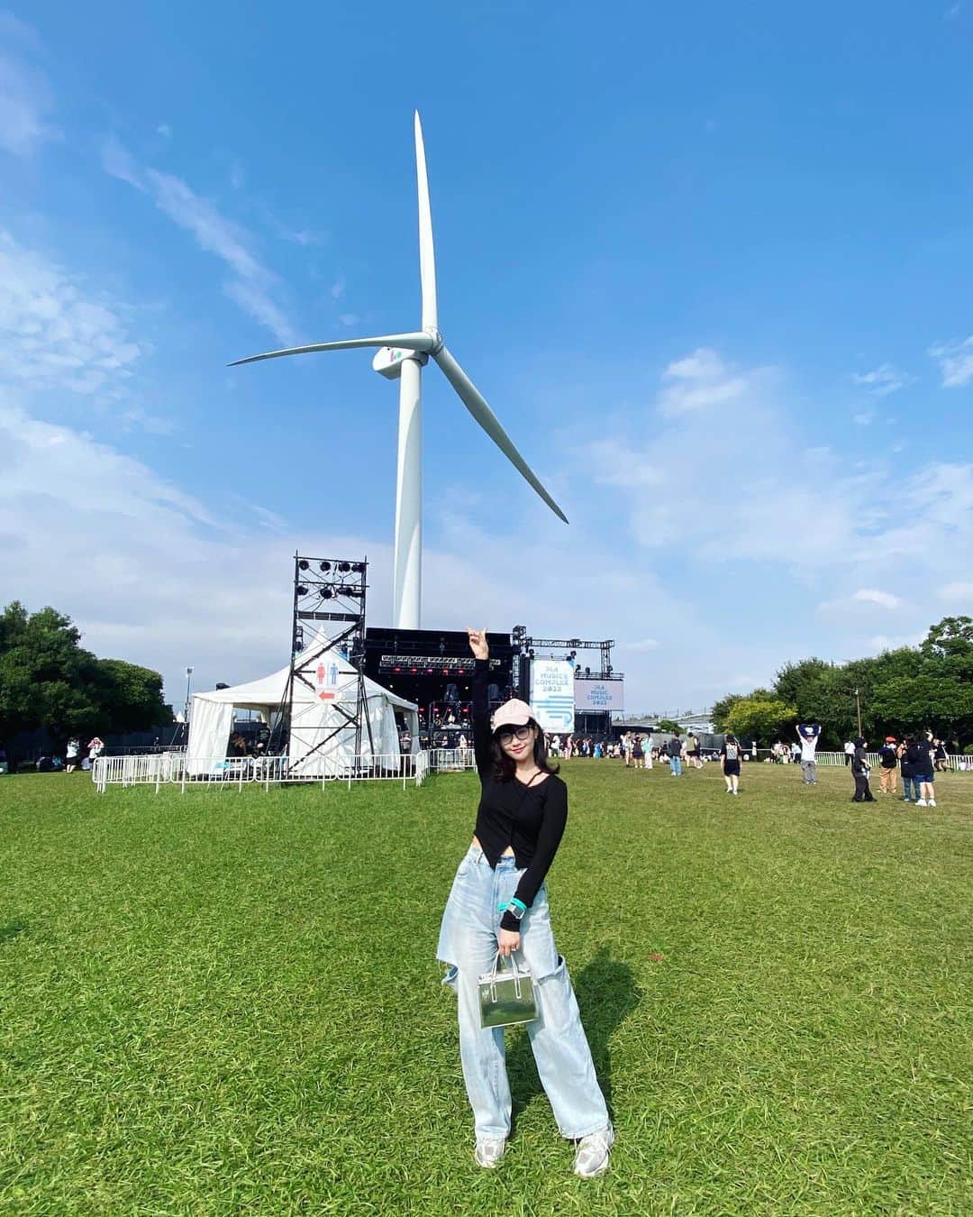 津島衣里さんのインスタグラム写真 - (津島衣里Instagram)「ひさしぶりの野外フェス🎧♡♡ 夏の終わりを感じられたフェスで幸せだった！！！  #piamusiccomplex #野外フェス #新木場 #フェス #夏の終わり」10月2日 16時46分 - eritsushima_official