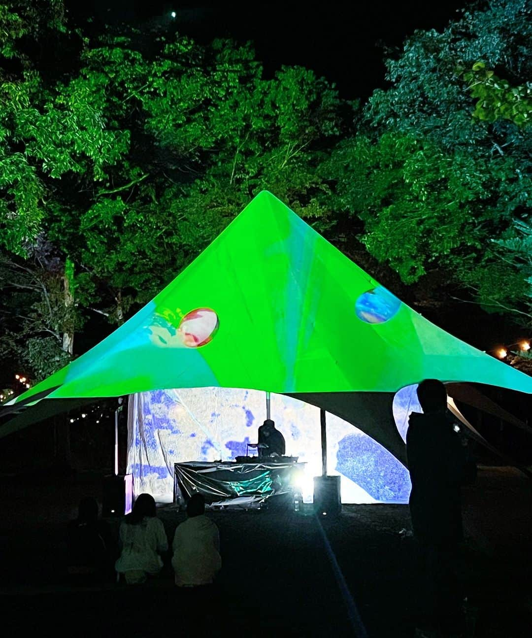 YOSHIROTTENのインスタグラム：「Sound Visual Installation in karuizawa  @epochs_official   最高なフェスでした⛰🍃⛰🍃⛰🍃  Thanx🍄 @tmyksmt @i_am_mirai.s @yar.tokyo」