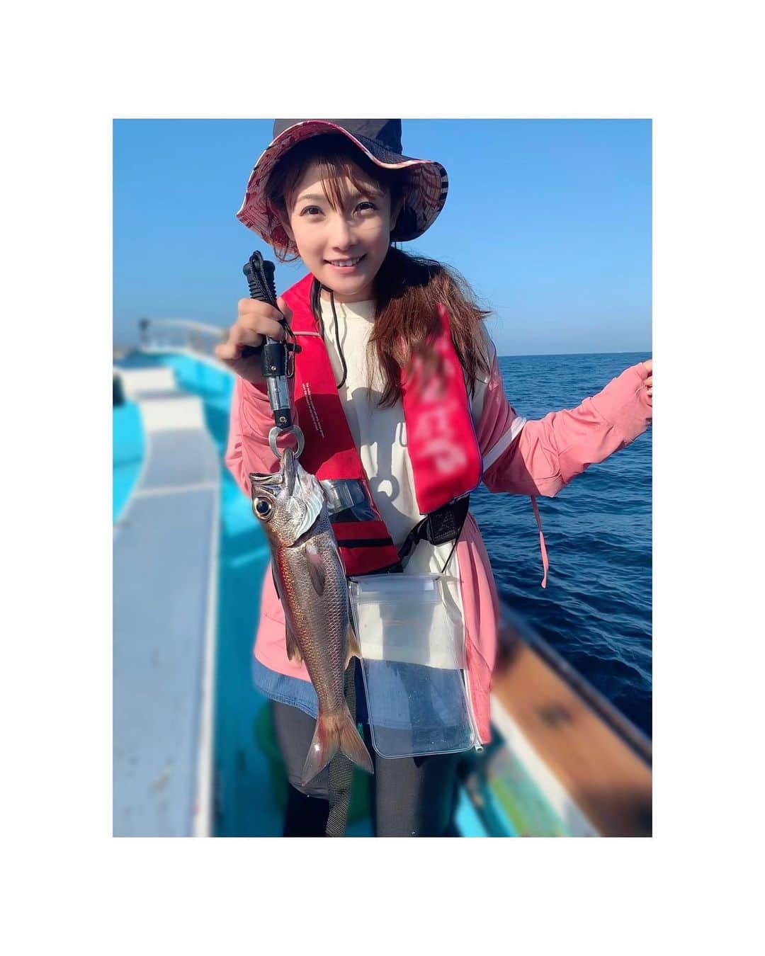 外岡えりかのインスタグラム：「. 自分で釣って自分で捌いて食べるお魚は やはり格別に美味しいです🥰🎣  #釣り #クロムツ #🎣 #fishing」