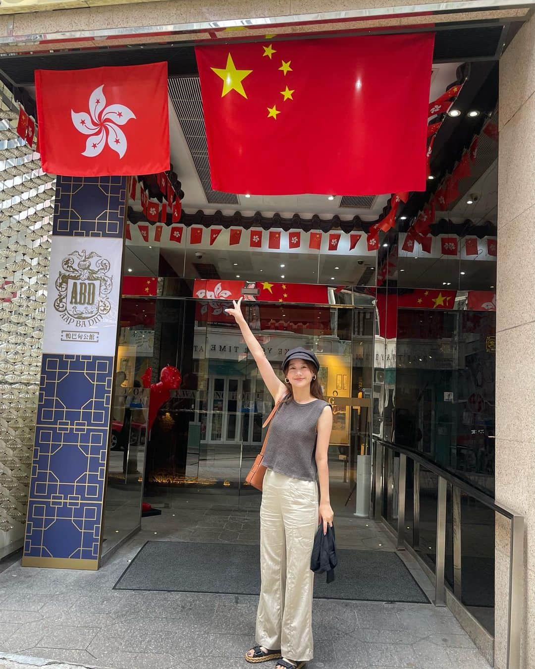 高田秋のインスタグラム：「I Love 🇭🇰  香港のイベントで秋華七を販売 しました♡ また更新します🍶  #hongkong  #Hēunggóng #japanesesake」