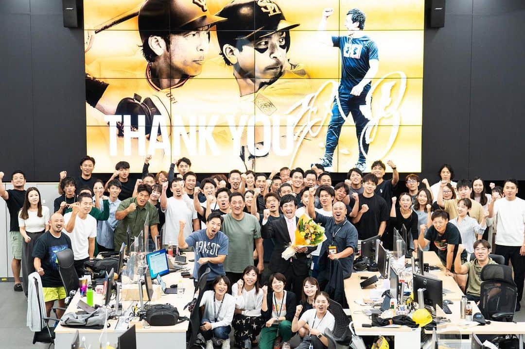松田宣浩のインスタグラム：「長年のサポート頂いたアンダーアーマーの会社に訪問しました‼️ 社員の皆様には感謝しかありません‼️ ありがとうございました‼️」