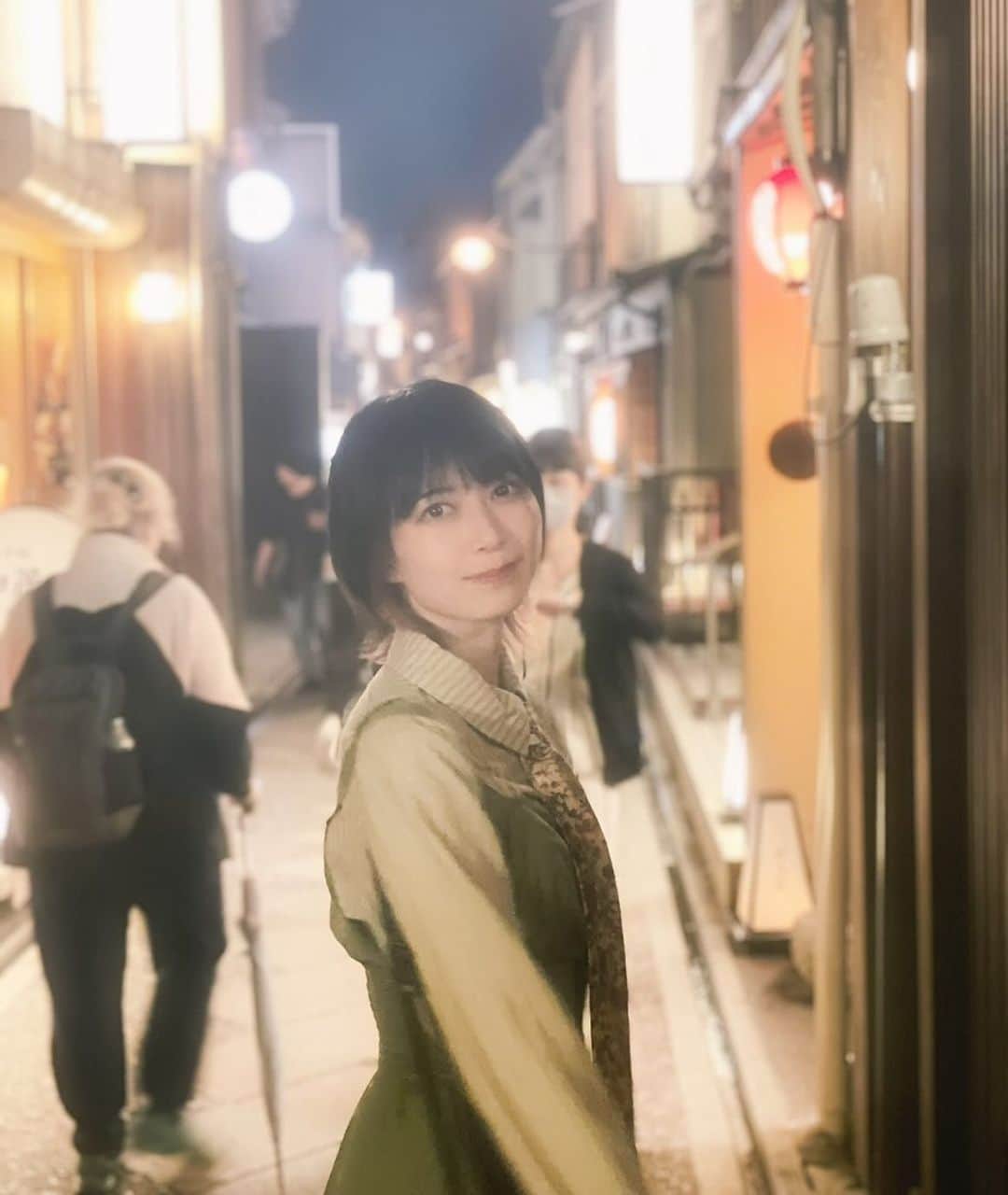 のインスタグラム：「☺︎ 涼しいから過ごしやすかった 色々服楽しめる〜  📷✨@teradamoka_official」