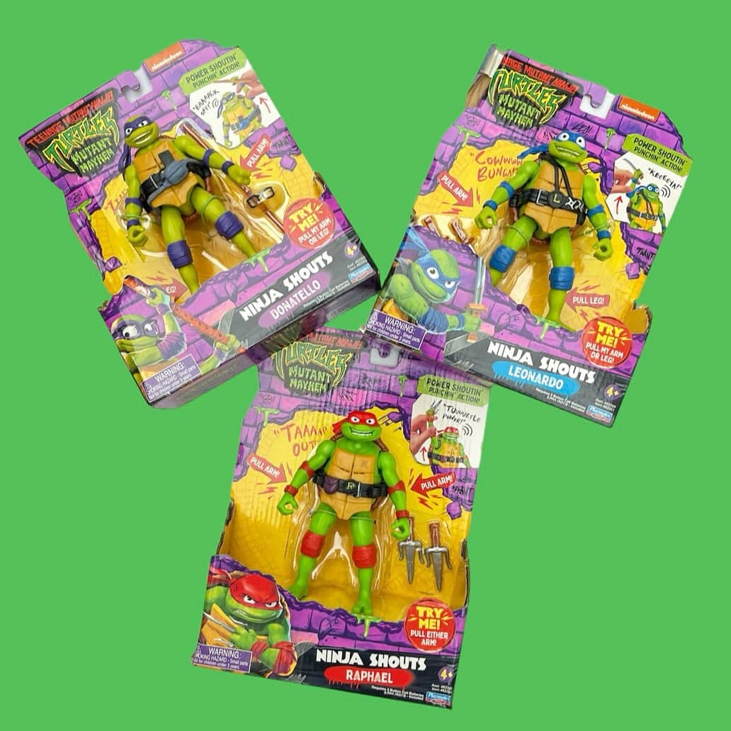 おもちゃやSPIRALのインスタグラム：「2023 Turtles Talking Figure入荷しました！  何種類か話します！」