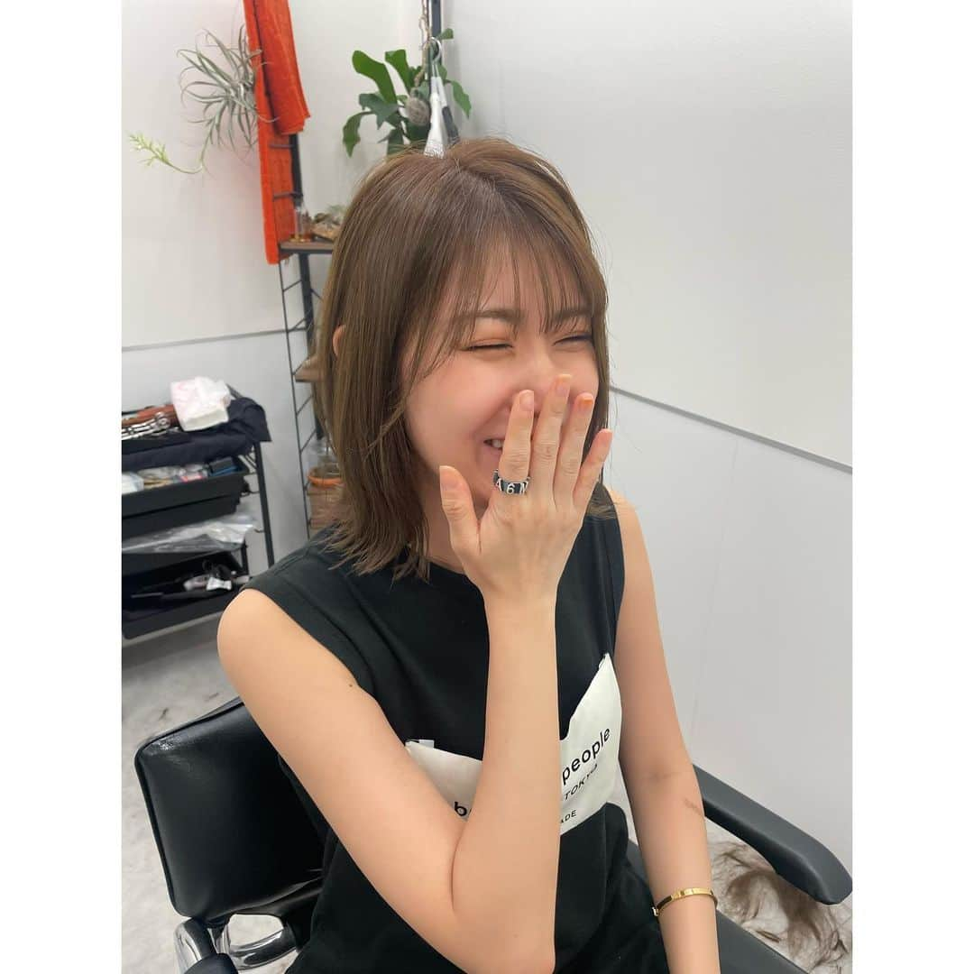 おかゆさんのインスタグラム写真 - (おかゆInstagram)「🎼🐶💇🎶🎸💫🌈  今日は午前中からメンテナンス💈✂︎ 量も取って長さも揃えて頂いてサッパリ！🤩 カラーも拘りを完璧に仕上げて下さり感謝です…🥹🪄  河上さん @seiichirookawakami  ありがとうございました🤗🌈  ただいま再放送中の BS-TBS「#昭和歌謡ベストテンDX」 "デュエット特集"ご覧頂いていますか…？🎸🤍 https://bangumi.org/tv_events/seasons?ggm_group_id=42&season_id=787624  #メンテナンス #GOTODAY #銀座arc  #ヘアカラー #hair #haircolour」10月2日 17時13分 - okayu_dayu