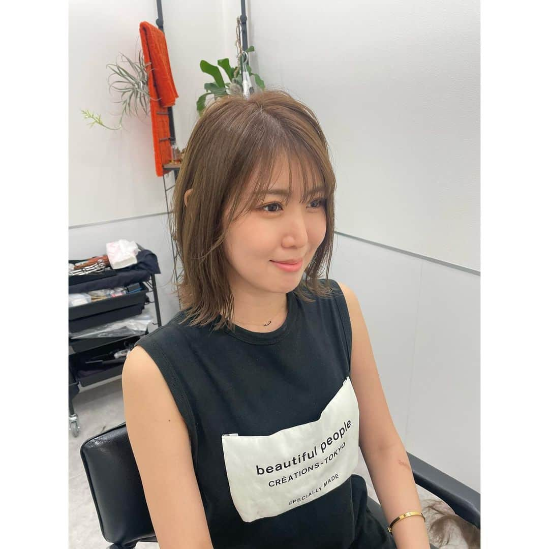 おかゆさんのインスタグラム写真 - (おかゆInstagram)「🎼🐶💇🎶🎸💫🌈  今日は午前中からメンテナンス💈✂︎ 量も取って長さも揃えて頂いてサッパリ！🤩 カラーも拘りを完璧に仕上げて下さり感謝です…🥹🪄  河上さん @seiichirookawakami  ありがとうございました🤗🌈  ただいま再放送中の BS-TBS「#昭和歌謡ベストテンDX」 "デュエット特集"ご覧頂いていますか…？🎸🤍 https://bangumi.org/tv_events/seasons?ggm_group_id=42&season_id=787624  #メンテナンス #GOTODAY #銀座arc  #ヘアカラー #hair #haircolour」10月2日 17時13分 - okayu_dayu