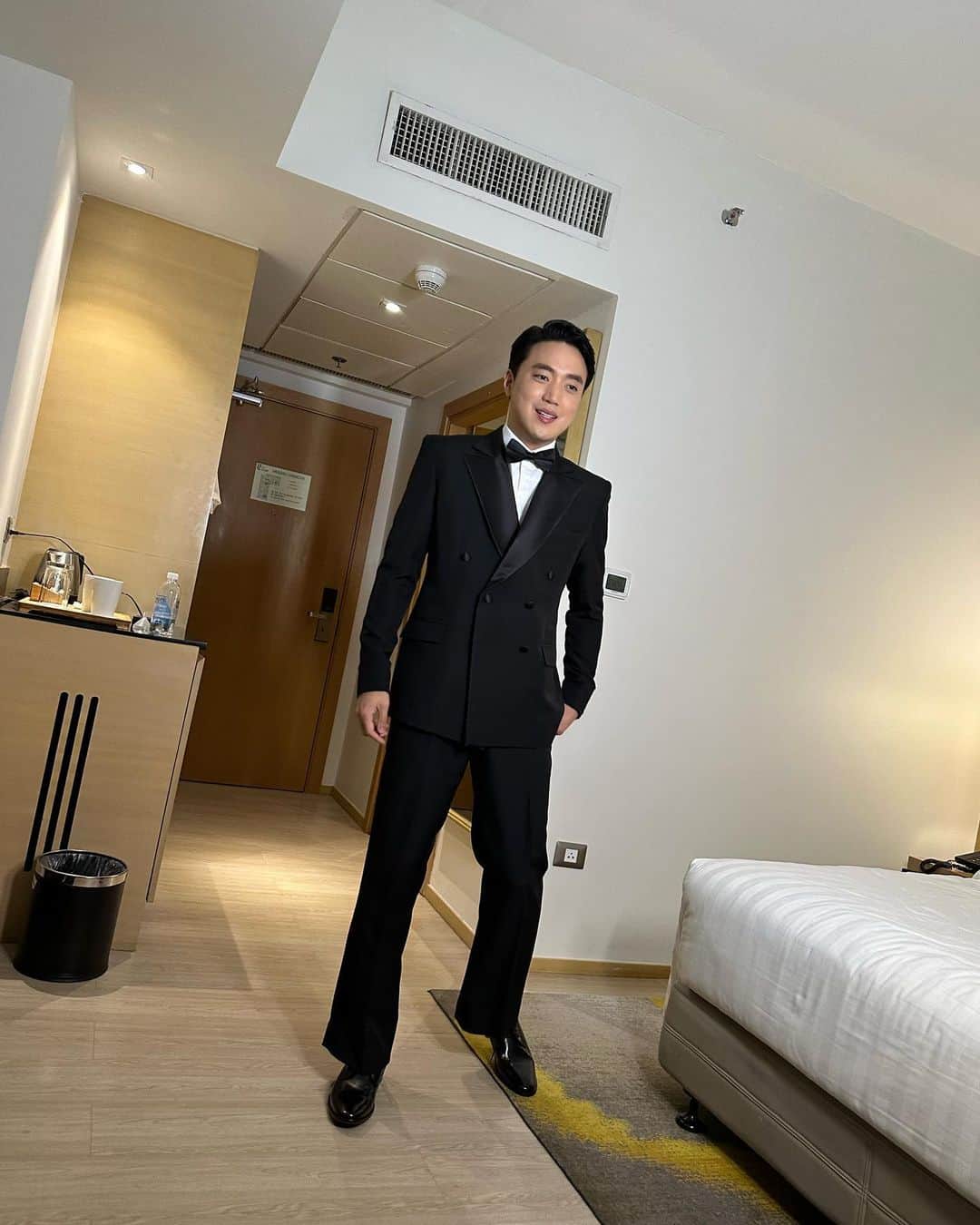 Ryan Bangさんのインスタグラム写真 - (Ryan BangInstagram)「Forever Grateful ✨🫶🏻 #abscbnball2023   Grooming @nixxxole  Hair @moriduart  Styled @jowiguzman  Designed @mr.miguelcruz of @by.thestudio」10月2日 17時24分 - ryanbang