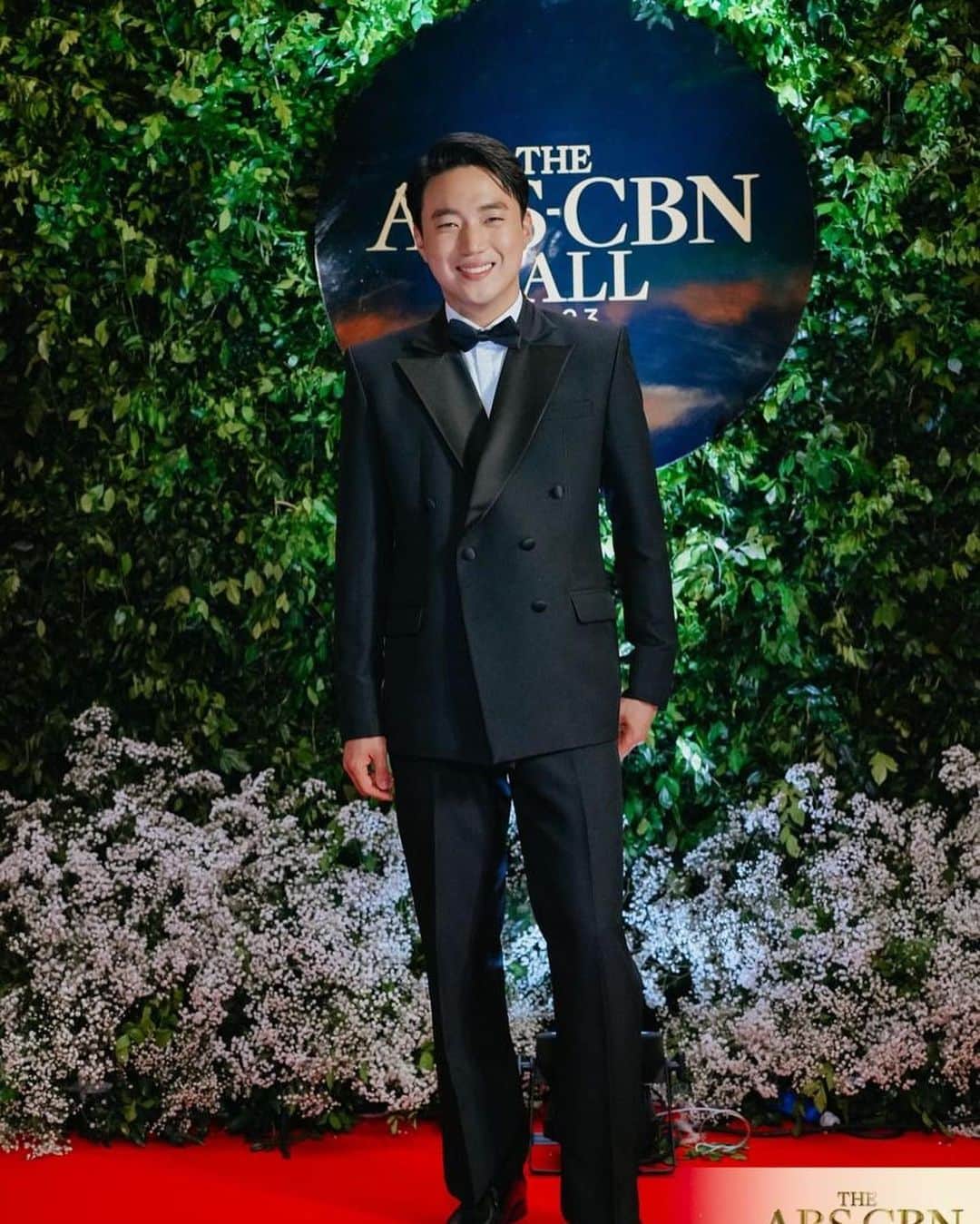 Ryan Bangさんのインスタグラム写真 - (Ryan BangInstagram)「Forever Grateful ✨🫶🏻 #abscbnball2023   Grooming @nixxxole  Hair @moriduart  Styled @jowiguzman  Designed @mr.miguelcruz of @by.thestudio」10月2日 17時24分 - ryanbang